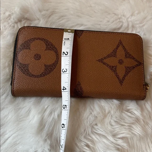 Brown Monogram Zip Wallet - Picture 7 of 7